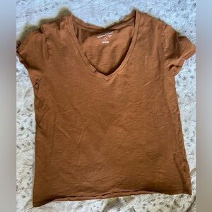 Universal Thread V-neck